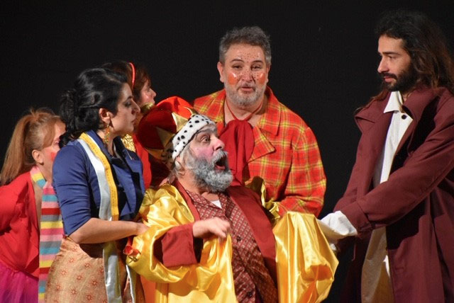 Featured image for “Il Vestito Nuovo dell’Imperatore”
